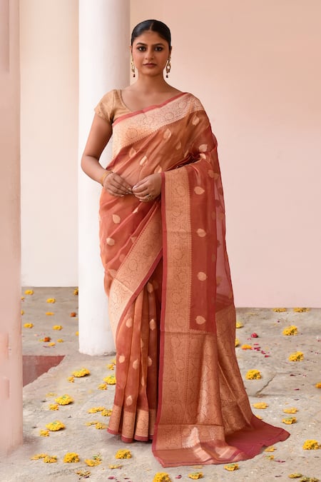Naaritva India Handwoven Zari Rose Gold Banarasi Saree With Running Blouse 