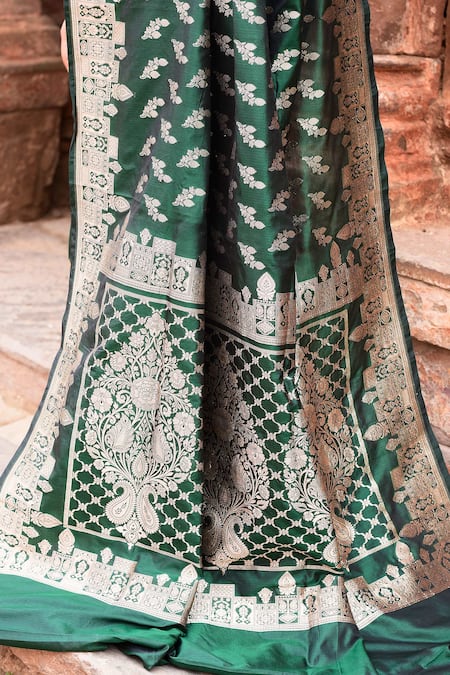 Shop_Naaritva India_Emerald Green Zari Handwoven Banarasi Saree With Running Blouse _Online_at_Aza_Fashions
