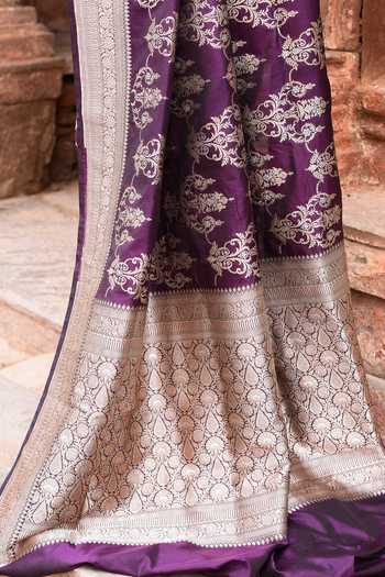 Buy_Naaritva Banaras_Purple Zari Handwoven Banarasi Saree With Running Blouse 