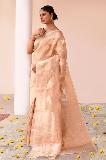 Naaritva India_Gold Tissue Zari Handwoven Banarasi Saree With Running Blouse _at_Aza_Fashions