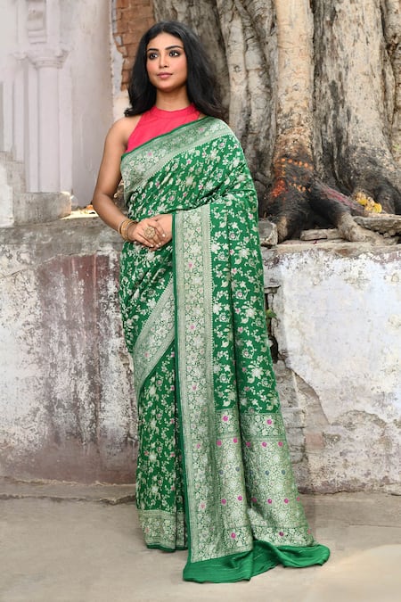 Naaritva India Green Crepe, Silk Zari Handwoven Banarasi Saree With Running Blouse 