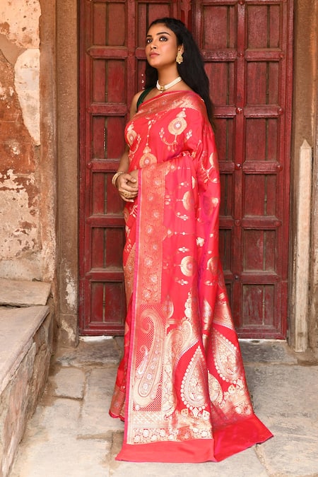 Naaritva India_Red Silk Zari Handwoven Banarasi Saree With Running Blouse _Online_at_Aza_Fashions