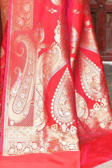 Shop_Naaritva India_Red Silk Zari Handwoven Banarasi Saree With Running Blouse _Online_at_Aza_Fashions