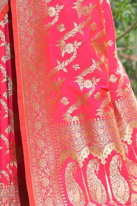 Naaritva India_Pink Silk Zari Handwoven Banarasi Saree With Running Blouse _at_Aza_Fashions