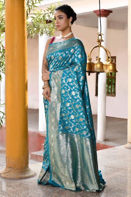 Naaritva India_Green Silk Zari Handwoven Work Banarasi Saree With Running Blouse _Online_at_Aza_Fashions