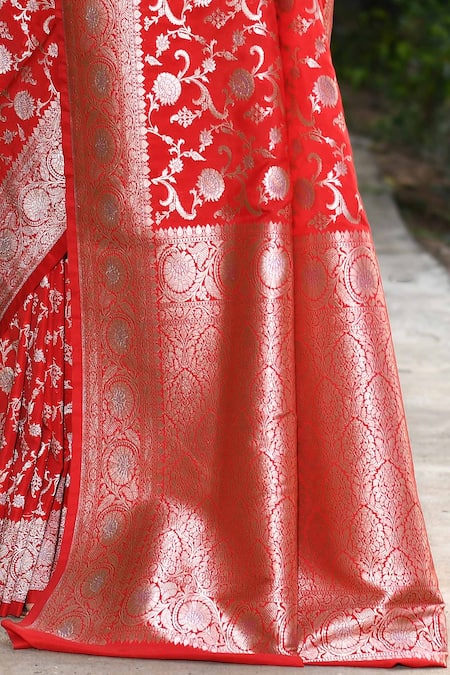 Buy_Naaritva India_Red Silk Zari Handwoven Banarasi Saree With Running Blouse _Online_at_Aza_Fashions