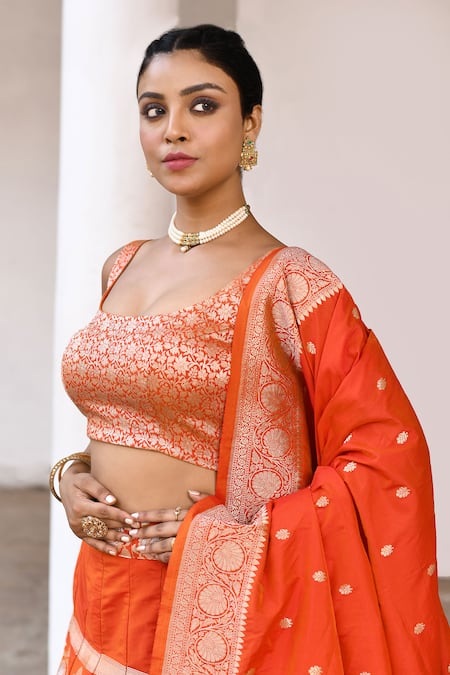 Shop_Naaritva India_Orange Silk Zari Designer Handwoven Saree Set _Online_at_Aza_Fashions