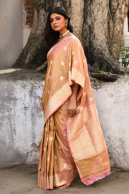 Buy_Naaritva India_Green Zari Handwoven Banarasi Saree With Running Blouse 