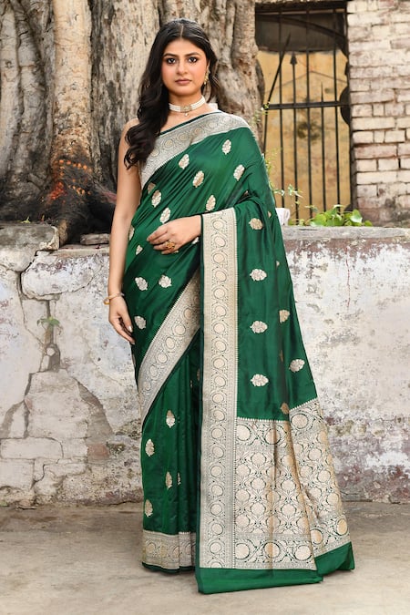 Naaritva India Emerald Green Zari Handwoven Saree 