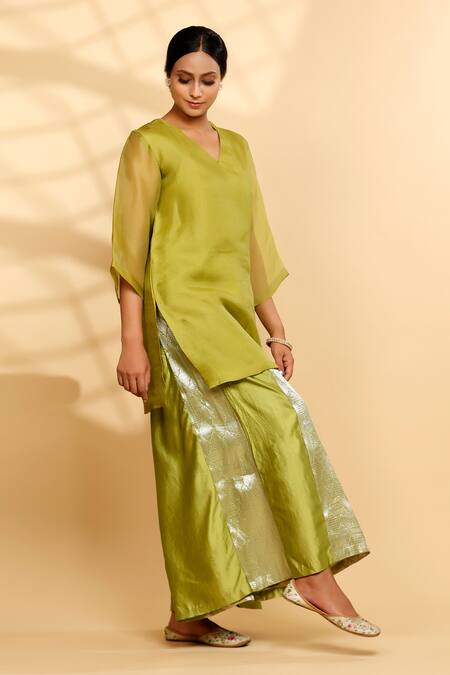 Eeda Green Organza, Round Neck Kurta And Chiniya Pant at Aza Fashions Eeda_Green Organza, Round Neck Kurta And Chiniya Pant _at_Aza_Fashions
