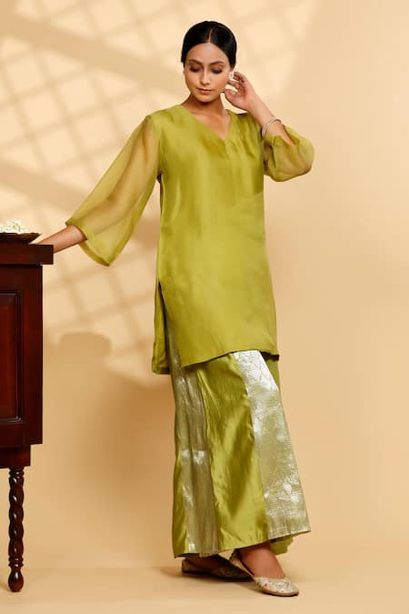 Buy Eeda Green Organza, Round Neck Kurta And Chiniya Pant Buy_Eeda_Green Organza, Round Neck Kurta And Chiniya Pant