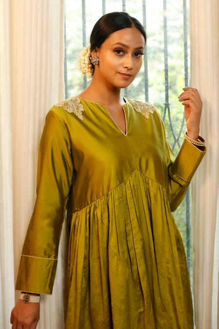 Shop_Eeda_Green Shantoon, Silk Embroidery V-neck Chiniya Anarkali Dress _Online_at_Aza_Fashions