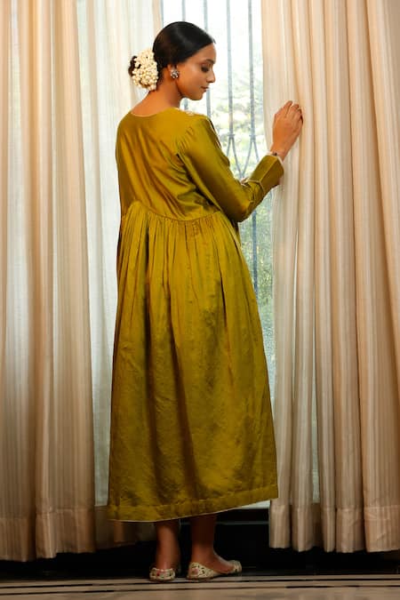 Shop_Eeda_Green Shantoon, Silk Embroidery V-neck Chiniya Anarkali Dress _at_Aza_Fashions