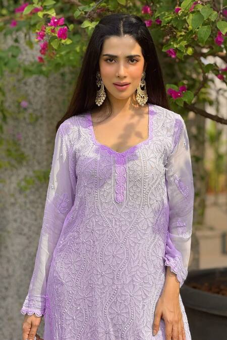 Buy_LABEL AISHWARYRIKA_Purple Georgette Embroidery Square Neck Velvet Twilight Chikankari Kurta Set _Online_at_Aza_Fashions