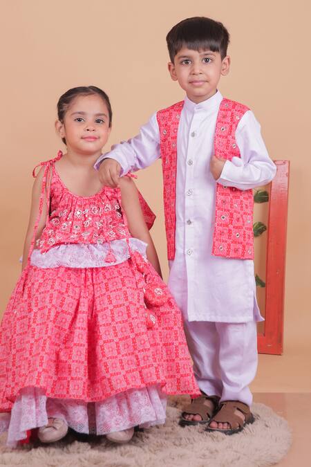 Buy_Turqidz By Shweta Aggarwal_Red Cotton Embroidery Hand Boys Bundi And Kurta Set _Online_at_Aza_Fashions