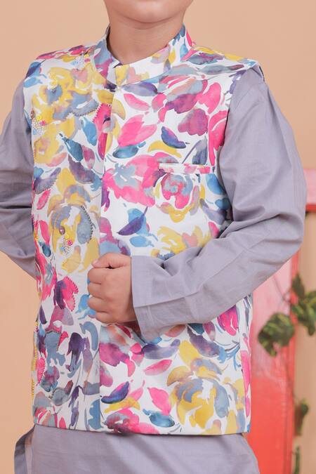 Buy Turqidz By Shweta Aggarwal Multi Color Cotton Embroidery Hand Bundi And Kurta Set Online at Aza Fashions Buy_Turqidz By Shweta Aggarwal_Multi Color Cotton Embroidery Hand Bundi And Kurta Set _Online_at_Aza_Fashions