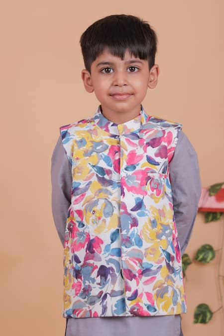 Shop Turqidz By Shweta Aggarwal Multi Color Cotton Embroidery Hand Bundi And Kurta Set Online at Aza Fashions Shop_Turqidz By Shweta Aggarwal_Multi Color Cotton Embroidery Hand Bundi And Kurta Set _Online_at_Aza_Fashions