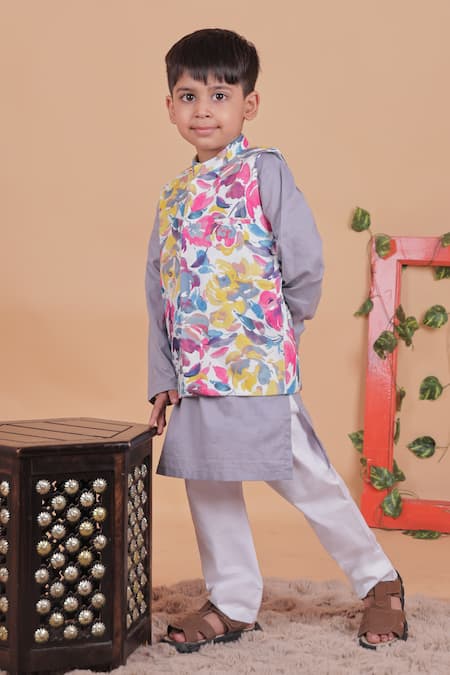 Turqidz By Shweta Aggarwal Multi Color Cotton Embroidery Hand Bundi And Kurta Set at Aza Fashions Turqidz By Shweta Aggarwal_Multi Color Cotton Embroidery Hand Bundi And Kurta Set _at_Aza_Fashions