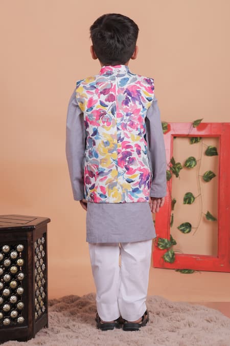 Turqidz By Shweta Aggarwal Multi Color Hand Embroidered Bundi & Kurta Set 