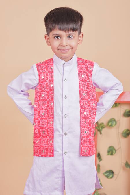 Buy_Turqidz By Shweta Aggarwal_Red Cotton Embroidery Hand Boys Bundi And Kurta Set 