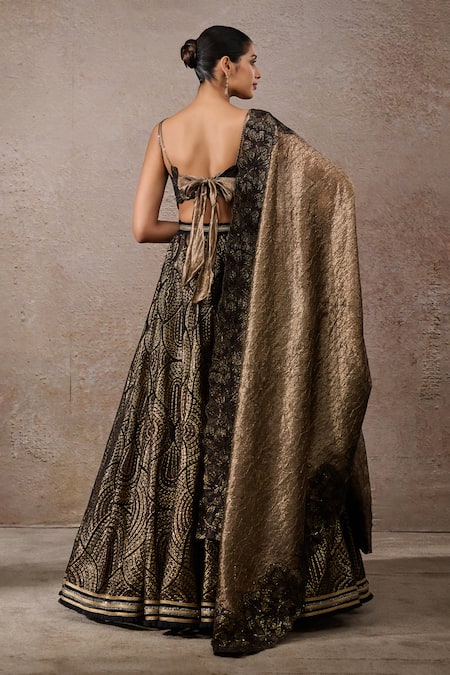 Tarun Tahiliani Sequin-Embroidered Lehenga Set 