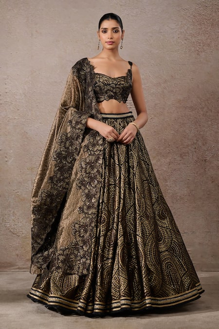 Tarun Tahiliani Sequin-Embroidered Lehenga Set 