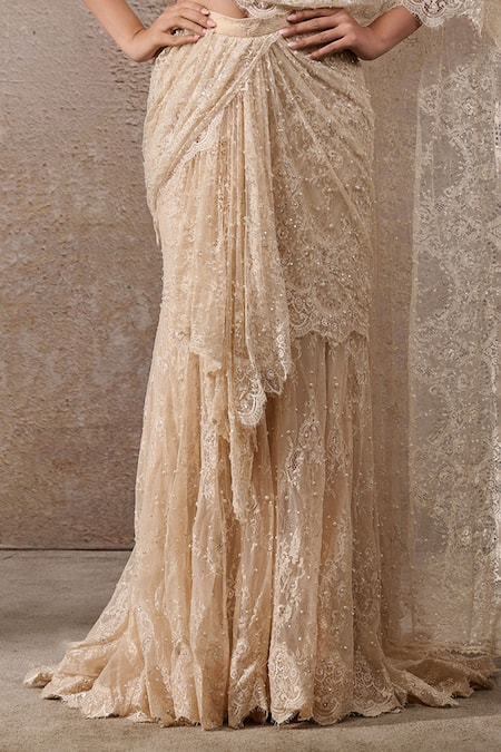 Buy_Tarun Tahiliani_Ivory Tulle, Net Embroidery Scoop Neck Lace Pre-draped Saree And Blouse Set _Online_at_Aza_Fashions