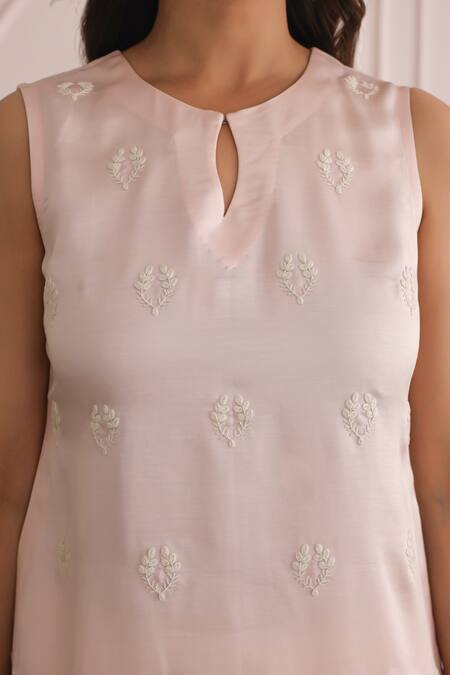 Shop_Charu Makkar_Peach Linen, Satin, Organza Embroidery Keyhole Neck Kurta Set