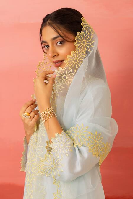 Shop Charu Makkar Blue Linen, Satin, Organza Embroidery V-neck Twinkle Kurta Set Online at Aza Fashions Shop_Charu Makkar_Blue Linen, Satin, Organza Embroidery V-neck Twinkle Kurta Set _Online_at_Aza_Fashions