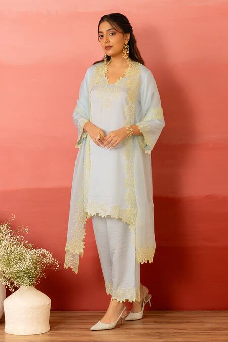 Charu Makkar Blue Linen, Satin, Organza Embroidery V-neck Twinkle Kurta Set at Aza Fashions Charu Makkar_Blue Linen, Satin, Organza Embroidery V-neck Twinkle Kurta Set _at_Aza_Fashions
