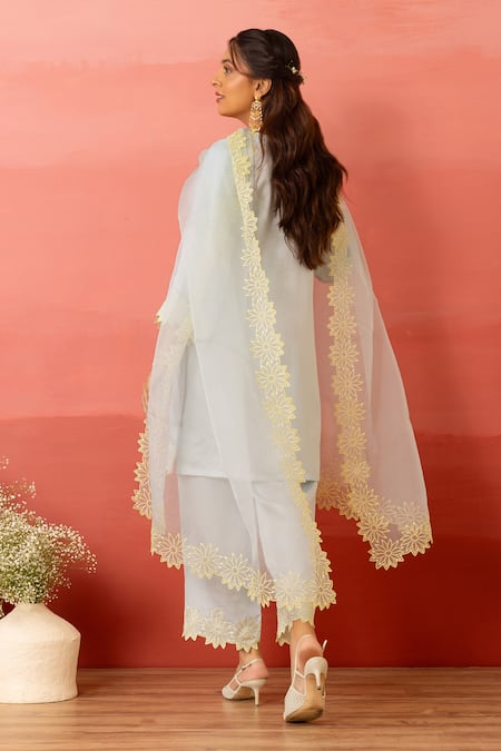 Shop Charu Makkar Blue Linen, Satin, Organza Embroidery V-neck Twinkle Kurta Set at Aza Fashions Shop_Charu Makkar_Blue Linen, Satin, Organza Embroidery V-neck Twinkle Kurta Set _at_Aza_Fashions