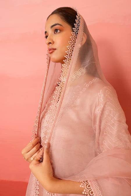 Buy Charu Makkar Pink Linen, Satin, Organza Embroidery Round Neck Designer Salmon Kurta Set Buy_Charu Makkar_Pink Linen, Satin, Organza Embroidery Round Neck Designer Salmon Kurta Set