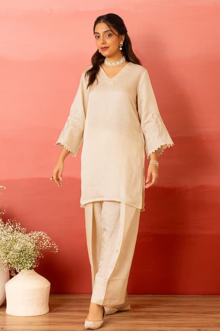 Shop Charu Makkar White Linen, Satin, Organza Embroidery V-neck Designer Pearl Kurta Pant Set Online at Aza Fashions Shop_Charu Makkar_White Linen, Satin, Organza Embroidery V-neck Designer Pearl Kurta Pant Set _Online_at_Aza_Fashions