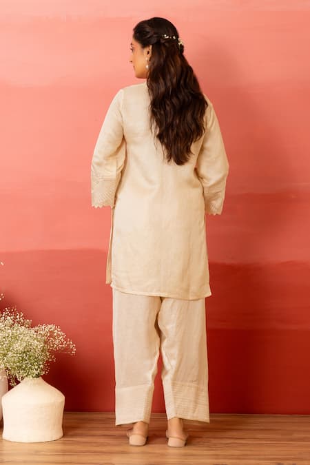 Shop Charu Makkar White Linen, Satin, Organza Embroidery V-neck Designer Pearl Kurta Pant Set at Aza Fashions Shop_Charu Makkar_White Linen, Satin, Organza Embroidery V-neck Designer Pearl Kurta Pant Set _at_Aza_Fashions