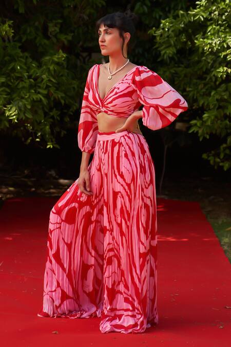 Zwaan_Red Silk, Shantoon V-neck Sylvie Printed Top And Pant Set _Online_at_Aza_Fashions