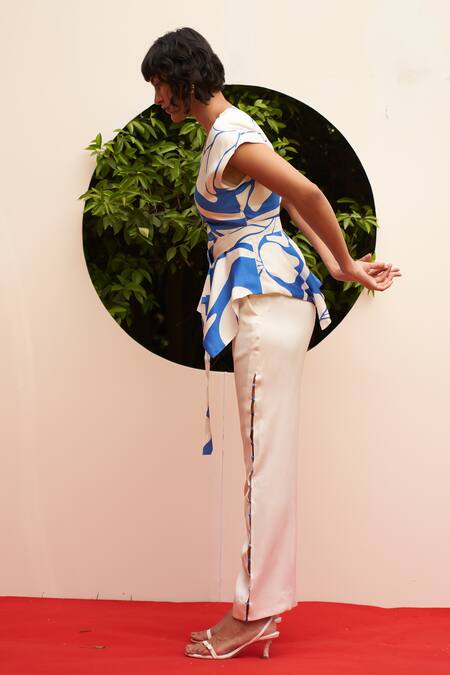 Buy_Zwaan_Blue Linen, Satin V-neck And White Print Top & Pant Set _Online_at_Aza_Fashions