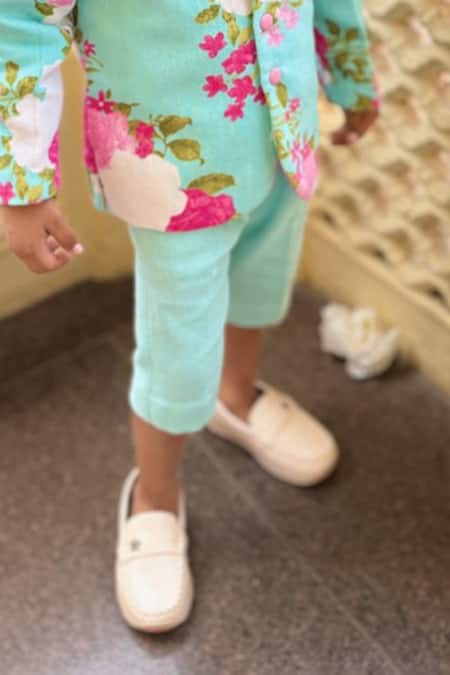 Kirti Agarwal - Pret N Couture Green Linen, Cotton Floral Print Sea Blazer And Pant Set Online at Aza Fashions Kirti Agarwal - Pret N Couture_Green Linen, Cotton Floral Print Sea Blazer And Pant Set _Online_at_Aza_Fashions