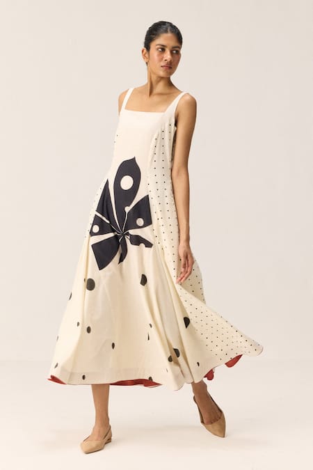 Shop Kharakapas Off White Cotton Square Neck Eira And Black Dress at Aza Fashions Shop_Kharakapas_Off White Cotton Square Neck Eira And Black Dress _at_Aza_Fashions