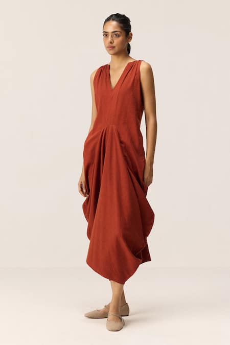 Kharakapas Red Cotton V-neck Brick Muse Dress Online at Aza Fashions Kharakapas_Red Cotton V-neck Brick Muse Dress _Online_at_Aza_Fashions