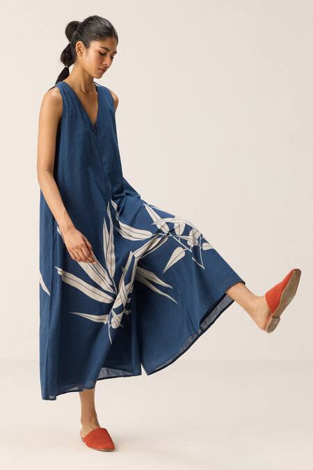 Buy Kharakapas Blue Cotton V-neck Fern Designer Jumpsuit Online at Aza Fashions Buy_Kharakapas_Blue Cotton V-neck Fern Designer Jumpsuit _Online_at_Aza_Fashions