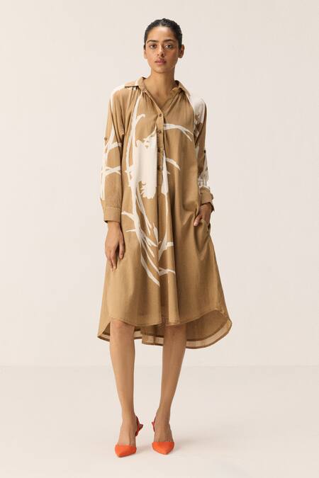 Shop Kharakapas Brown Cotton Mandarin Collar Designer Camel Dune Dress Online at Aza Fashions Shop_Kharakapas_Brown Cotton Mandarin Collar Designer Camel Dune Dress _Online_at_Aza_Fashions