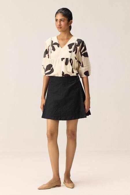 Kharakapas Off White Cotton Embroidery V-neck And Black Tulia Top Online at Aza Fashions Kharakapas_Off White Cotton Embroidery V-neck And Black Tulia Top _Online_at_Aza_Fashions