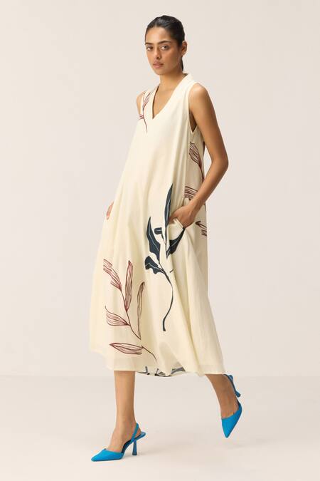 Kharakapas Off White Cotton V-neck Magnolia Dress Online at Aza Fashions Kharakapas_Off White Cotton V-neck Magnolia Dress _Online_at_Aza_Fashions