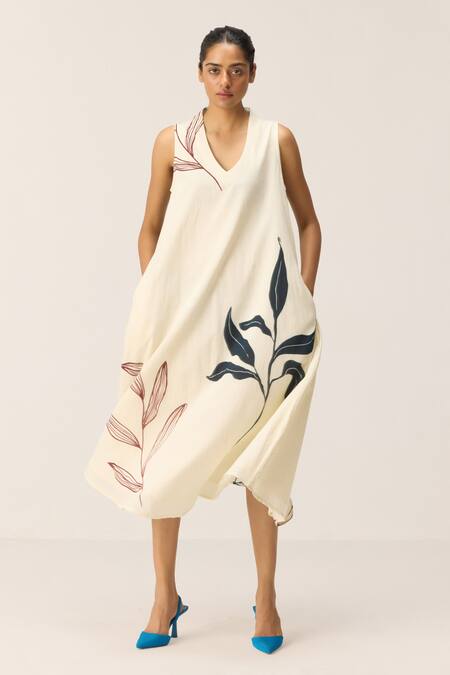 Shop Kharakapas Off White Cotton V-neck Magnolia Dress Online at Aza Fashions Shop_Kharakapas_Off White Cotton V-neck Magnolia Dress _Online_at_Aza_Fashions