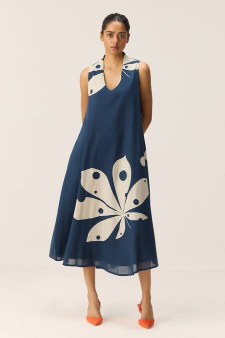 Kharakapas Blue Cotton V-neck Dust Storm Navy Dress at Aza Fashions Kharakapas_Blue Cotton V-neck Dust Storm Navy Dress _at_Aza_Fashions