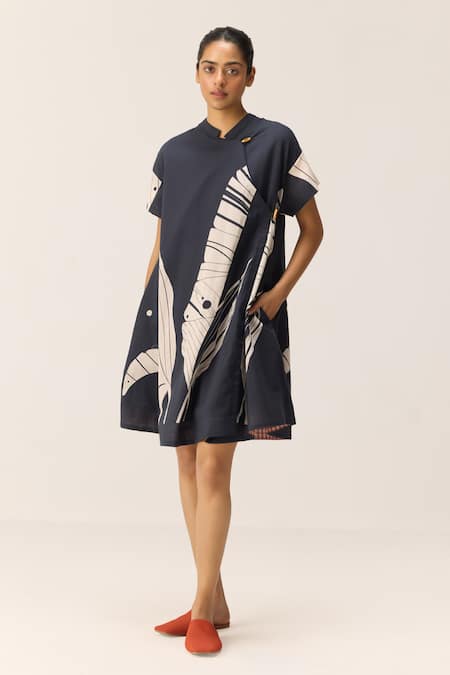 Kharakapas Black Round Neck Phantom Leaves Dress Online at Aza Fashions Kharakapas_Black Round Neck Phantom Leaves Dress _Online_at_Aza_Fashions