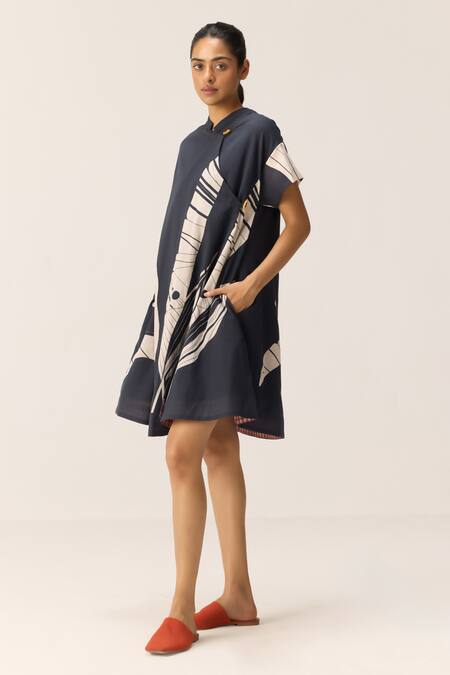 Shop Kharakapas Black Round Neck Phantom Leaves Dress Online at Aza Fashions Shop_Kharakapas_Black Round Neck Phantom Leaves Dress _Online_at_Aza_Fashions