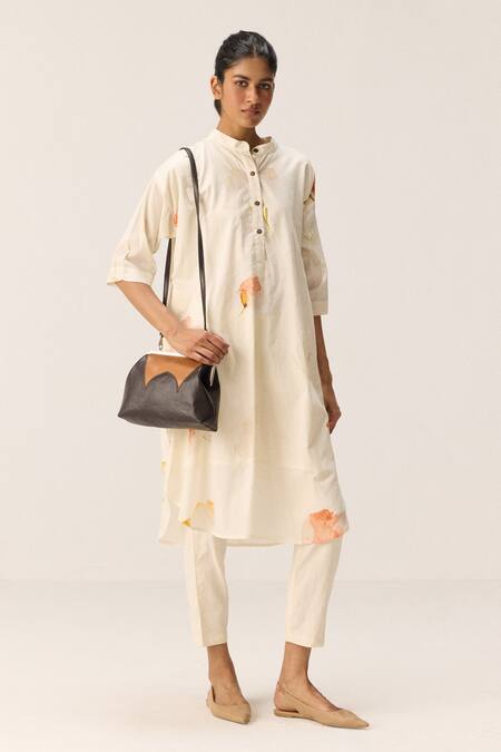 Buy Kharakapas Off White Cotton Mandarin Collar French Hydrangeas Kurta Set Buy_Kharakapas_Off White Cotton Mandarin Collar French Hydrangeas Kurta Set