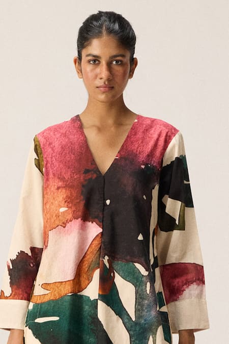 Shop Kharakapas Off White Cotton V-neck Flora Splash Kurta Set Online at Aza Fashions Shop_Kharakapas_Off White Cotton V-neck Flora Splash Kurta Set _Online_at_Aza_Fashions