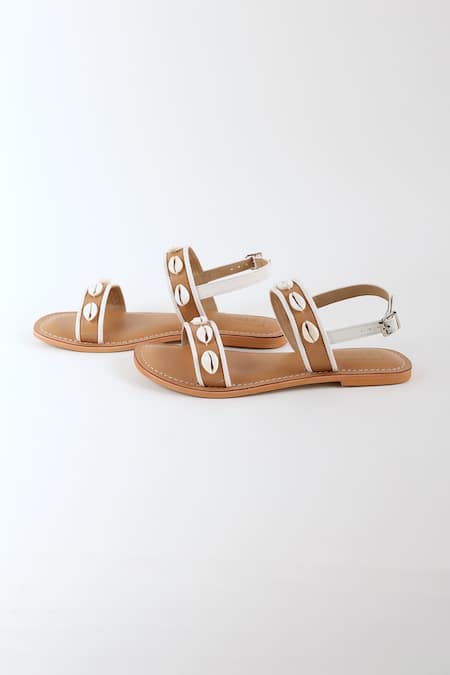 Sandalwali Tan Brown & White Shelly Sandals 